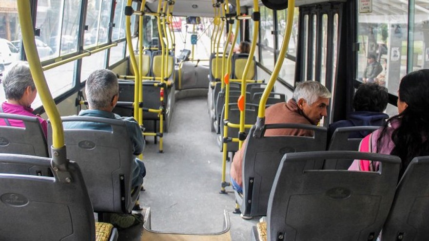 Un mes de aislamiento: cómo impactó en consumo de luz, gas, naftas y transportes