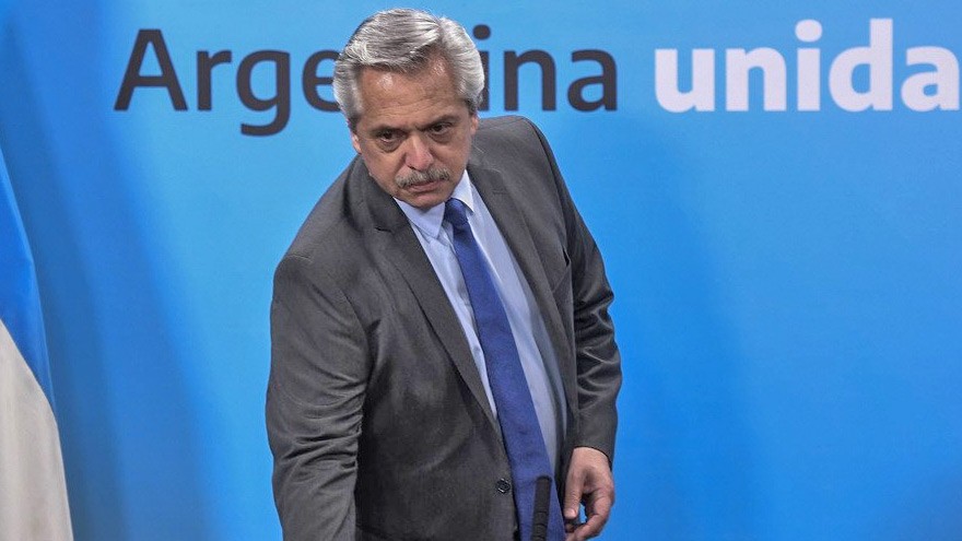 Alberto logra ahorro fiscal por el ajuste jubilatorio y envía guiño a FMI y acreedores de la deuda