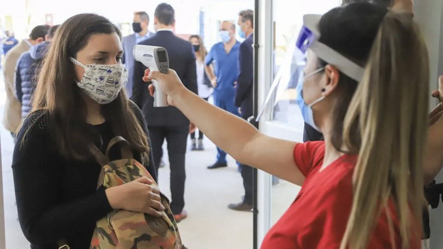 ¿Cómo nos contagiamos de coronavirus?: esto descubrieron los expertos
