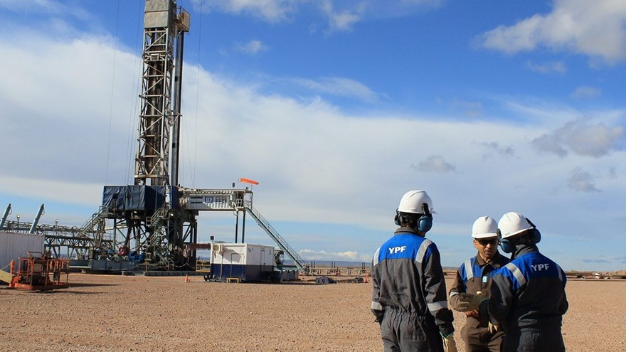 Fuerte rebote: las acciones de YPF trepaban en Nueva York más de 10%