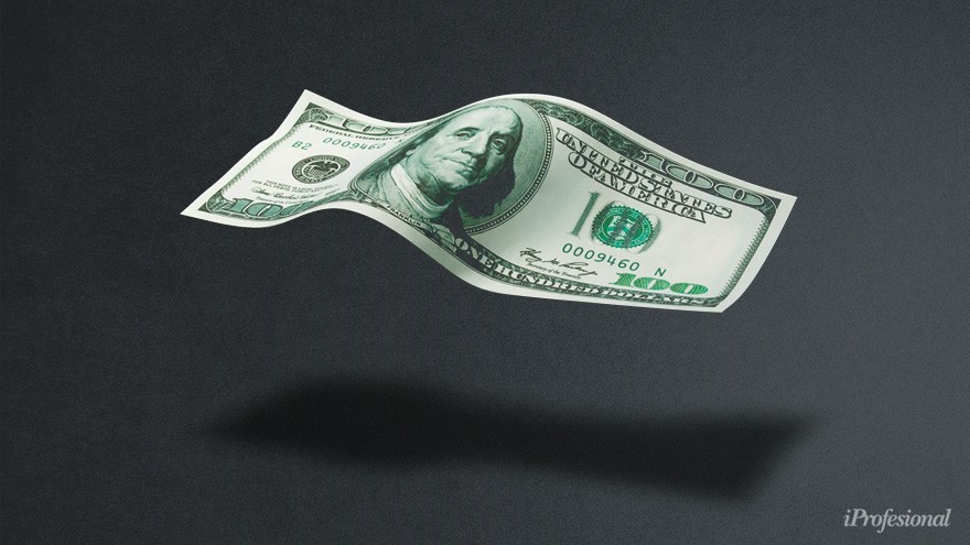 Argentinos se empachan con dólares y hay un costado positivo para el Gobierno: ¿cuál es?