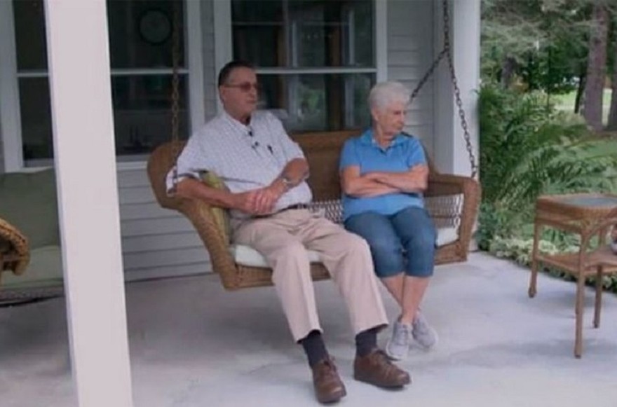 Una pareja de ancianos descubre una ingeniosa fórmula matemática para ganar millones de dólares en la lotería