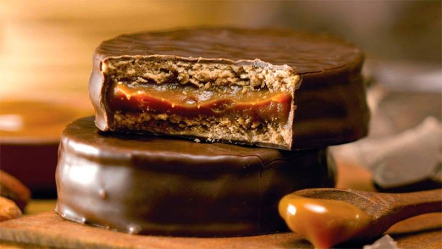 La ANMAT prohibió la venta de una conocida marca de alfajores por estar contaminados