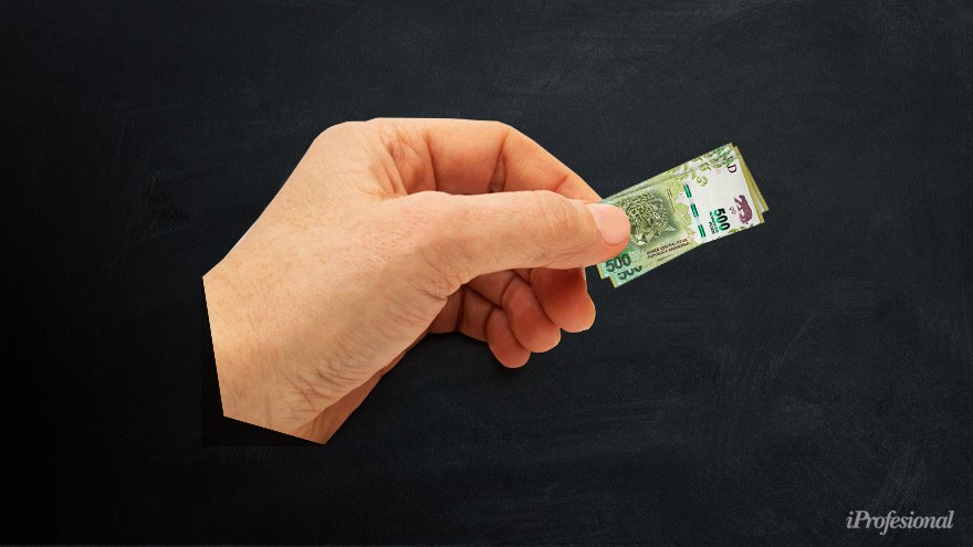 Cada vez hay más, pero valen menos: cuántos pesos ya emitió el Central y por qué "sobran" los billetes de $100