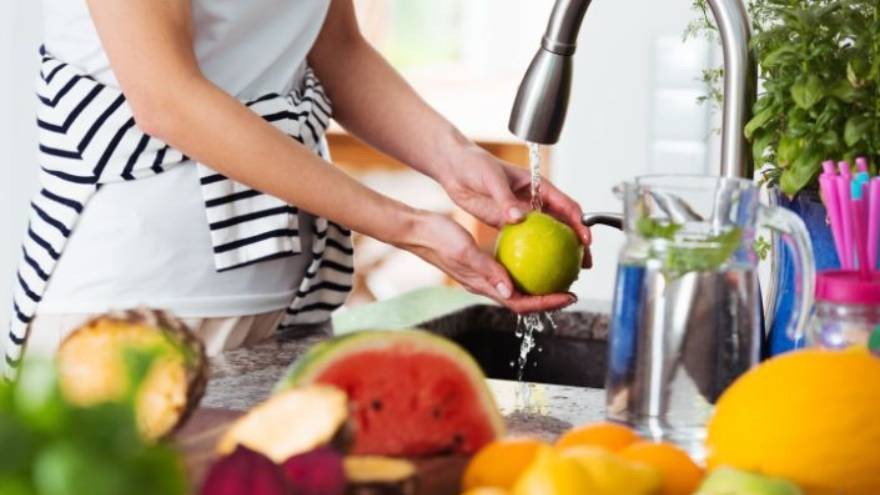 Cuáles son los alimentos que nunca tenés que lavar y por qué