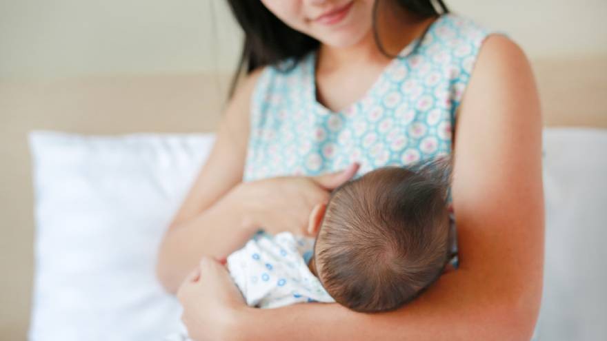 ¿Qué problemas pueden aparecer durante la lactancia y cómo se pueden prevenir?