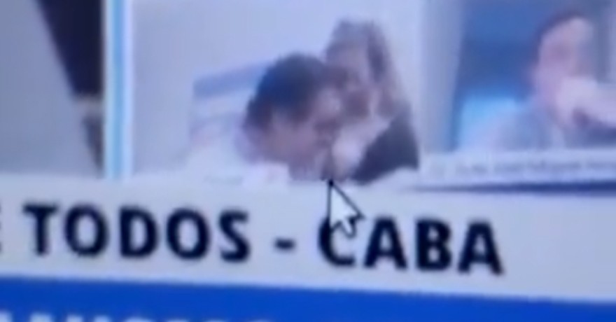 Video y escándalo: quién es el diputado que tuvo un momento sexual con su pareja en plena sesión virtual