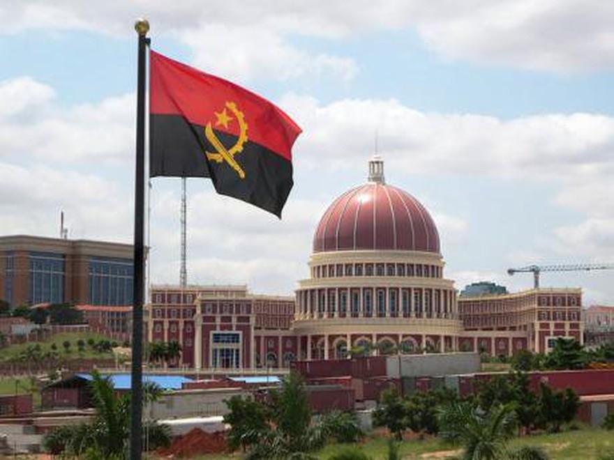 ¿El Gobierno usa como espejo de su política monetaria a un país africano?