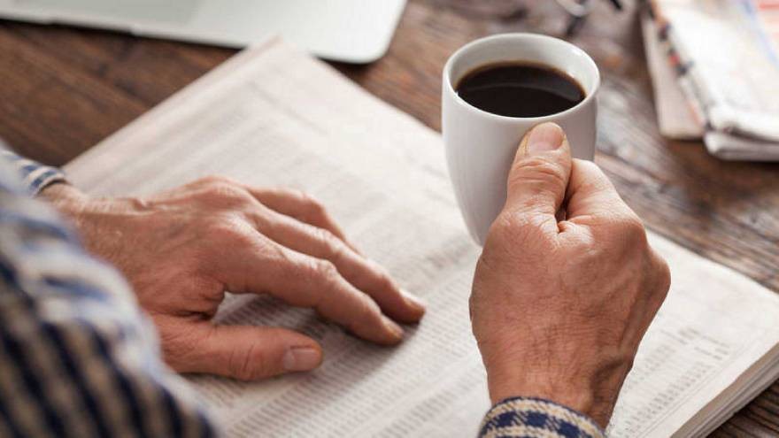 ¿Te encanta el café?: por qué no es una buena idea que lo tomes antes de desayunar