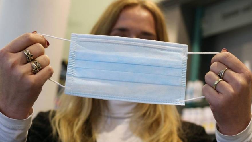 En medio de la pandemia, ANMAT prohibió la venta de barbijos falsificados