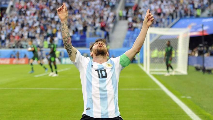 Conocé la increíble colección de autos de Messi
