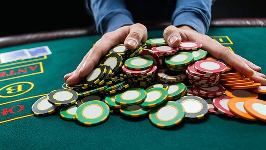 Polémica en las redes: reabrieron los casinos y el Hipódromo, pero aún no las escuelas y el Congreso