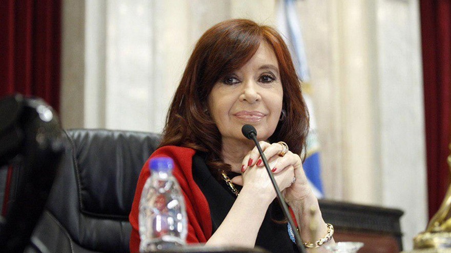 Sobreseyeron a Cristina Kirchner en una de las causas vinculadas al caso de los cuadernos