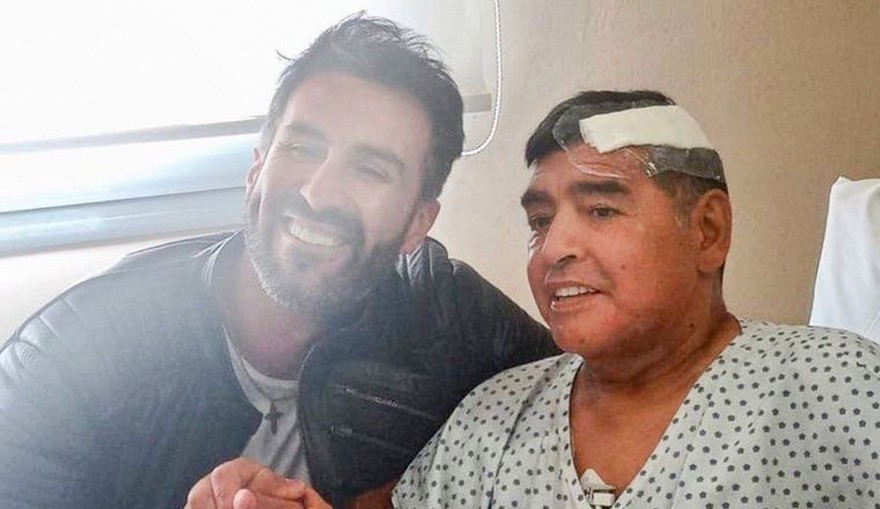 Ordenaron allanar la casa de Leopoldo Luque, el médico de Diego Maradona