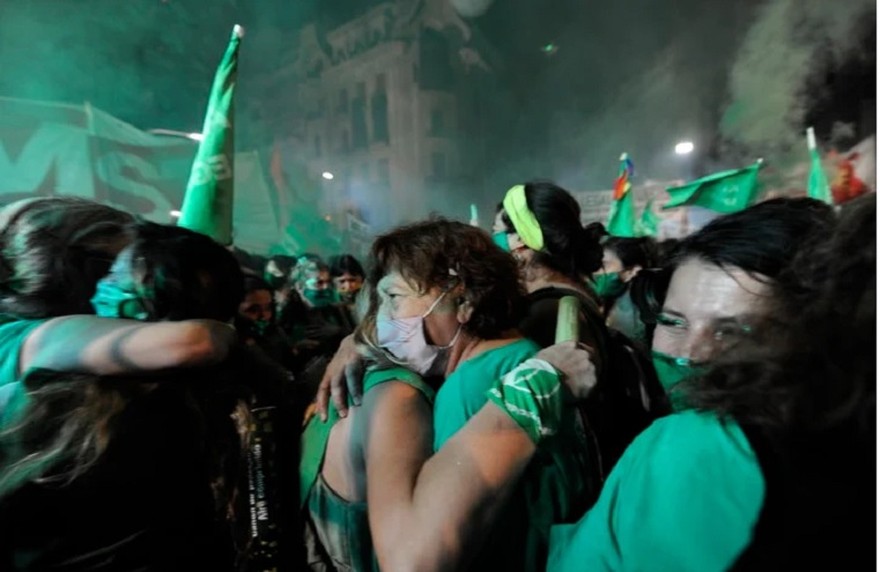 El aborto ya es ley: estos son los puntos principales de la norma aprobada
