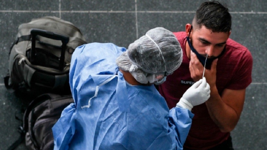 Alerta por nueva variante de coronavirus: detectaron la cepa del Reino Unido en Argentina