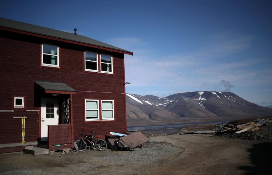 Longyearbyen, el pueblo en el que está prohibido morir o tener gatos