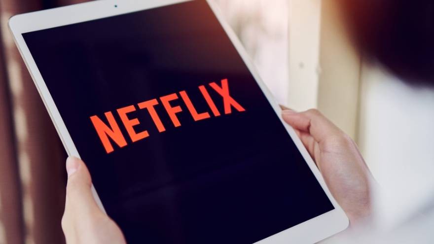 "Descargas para vos": esta es la nueva función de NETFLIX para ver series offline