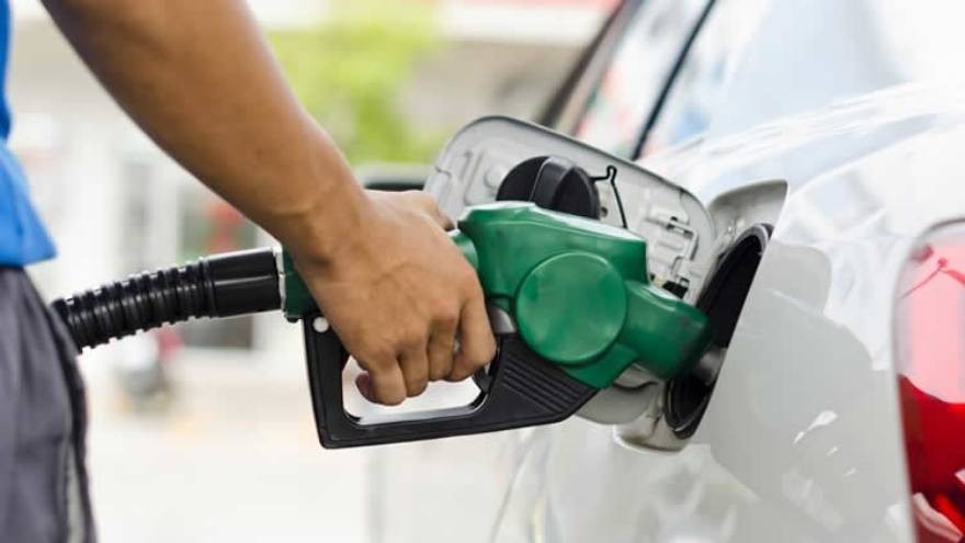 Vuelven a aumentar la nafta y el gasoil: cuándo y cuál sería la magnitud del próximo ajuste