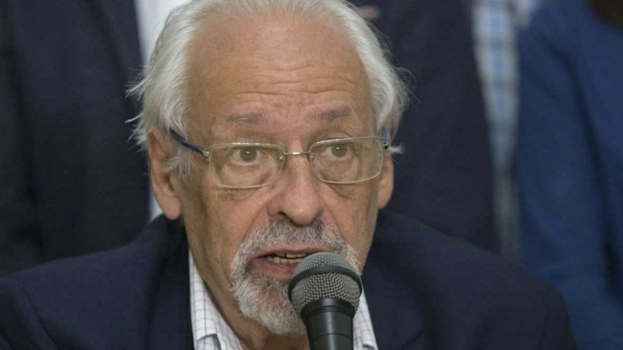 Escándalo: Verbitsky admitió que el Gobierno le facilitó vacunarse sin turno