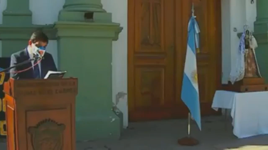 VIDEO: un intendente quiso dar un discurso épico y plagió el texto de una película sobre extraterrestres