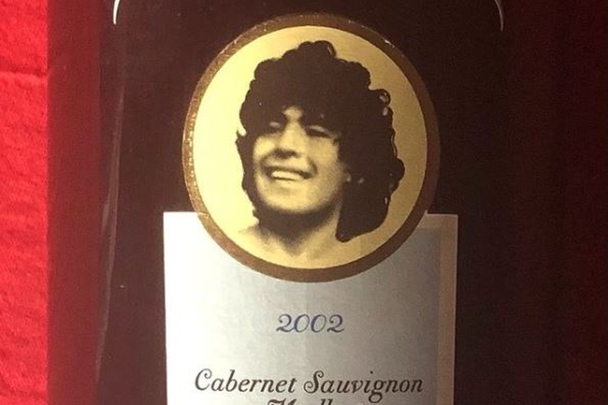 Se disparó el precio del vino de Maradona: ¿cuánto sale y cómo se puede comprar?