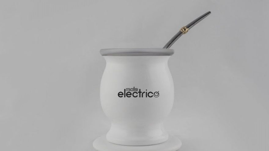 Estos argentinos desarrollaron un mate eléctrico que no lava la yerba: así funciona