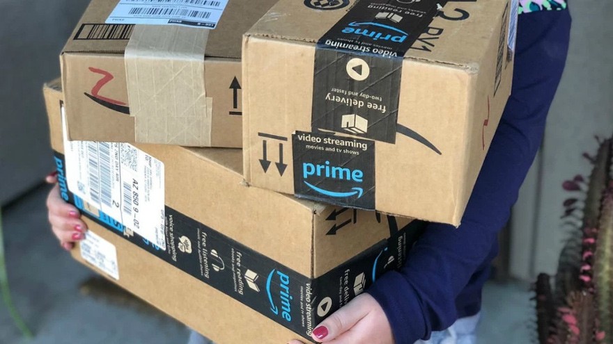 que paqueteria usa amazon prime