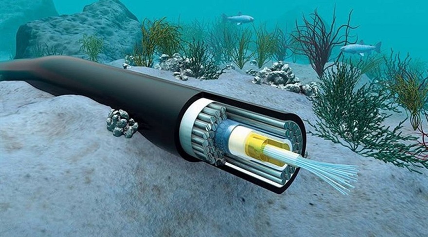 Google, Facebook y Amazon se disputan un nuevo negocio: el de los cables submarino