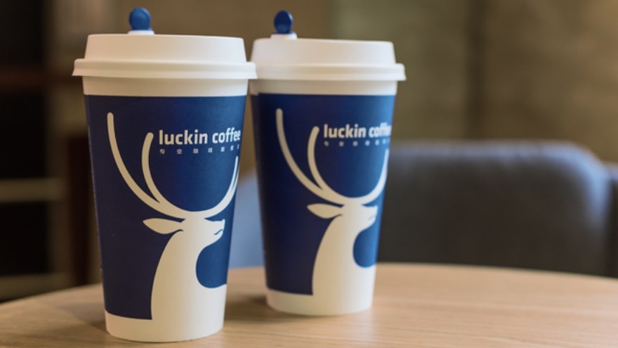 Cadena china planea desplazar a Starbucks y abrir un local cada 3 horas y media