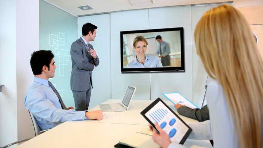 Para el 87% de los jóvenes, la videoconferencia es una forma eficaz de comunicación laboral