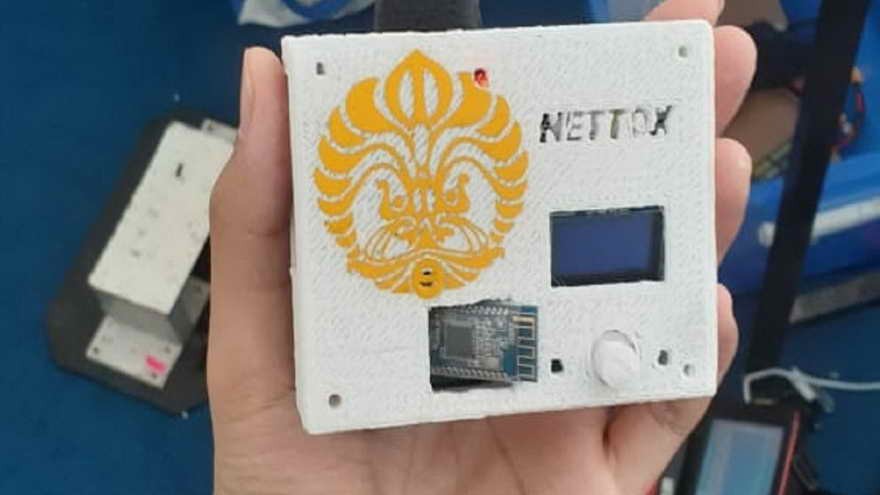 Adiós a la adicción a internet: estudiantes crean un reloj que ayuda a los que padecen este mal