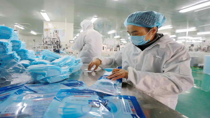 Efecto Coronavirus: se vende barbijos falsos, y Alibaba y otros se unen para combatir su venta