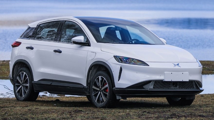 El Tesla Model X ya tiene su clon chino: cómo es su réplica 100% eléctrica y "low cost"