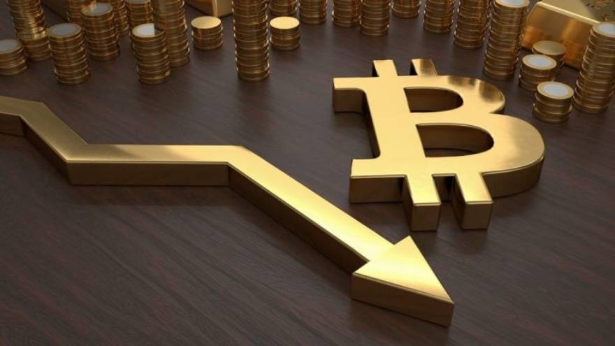 Inversor que huye, sirve para otro alza cripto: la millonaria cifra en Bitcoins que vendió una "ballena" antes de la caída