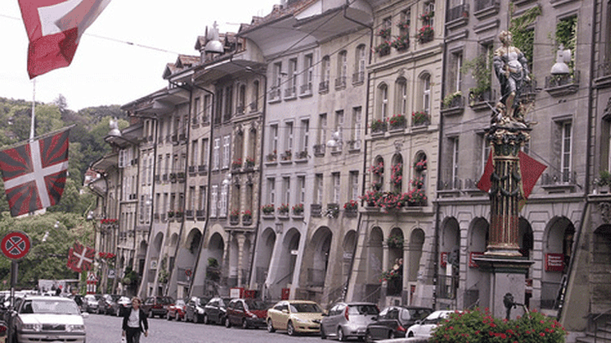 Suiza dice adiós a casi 80 años de secreto bancario