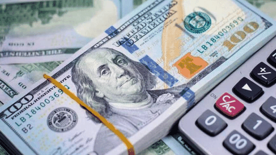 "Flotación plena": con pocas operaciones, el dólar minorista escaló más de lo previsto y cerró en los $26,44