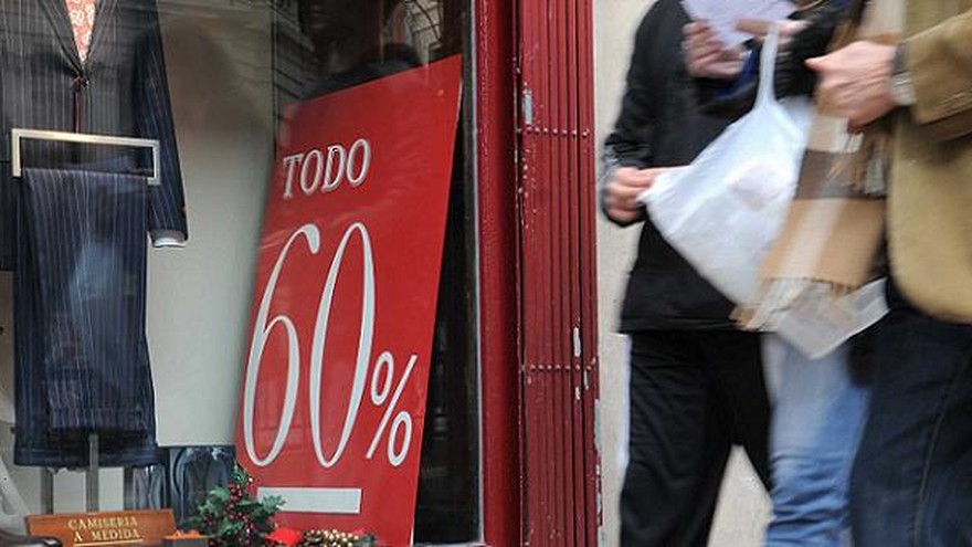 Buenos Aires "on sale": por miedo a quedarse con stock, marcas lanzan agresivos descuentos de hasta 60%