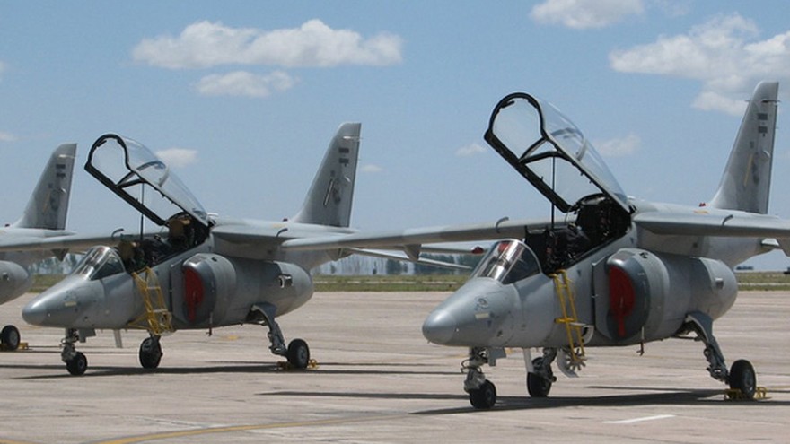 Inédito: Argentina fabricará cien aviones militares Pampa para Alemania