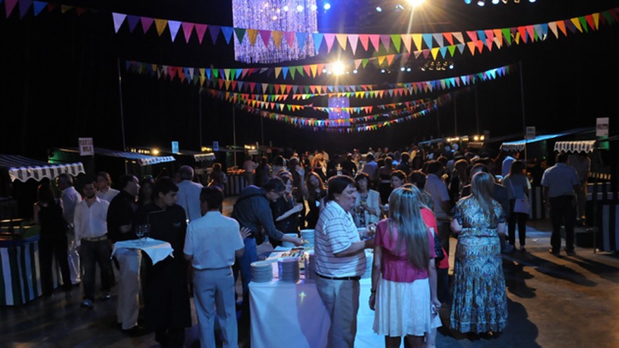 Fiestas de fin de año: las empresas invertirán más de $1.000 por empleado