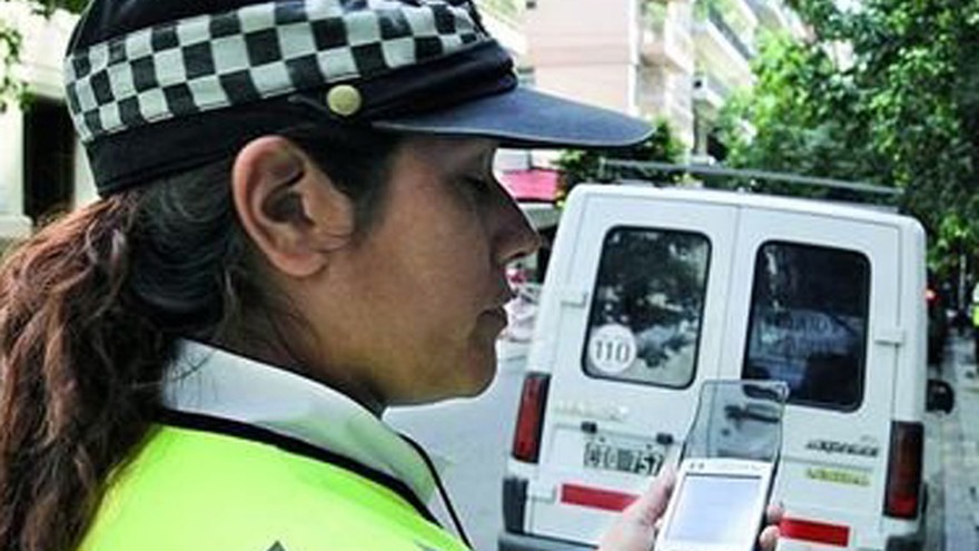 Por la suba del combustible, la Ciudad aumentó las multas de tránsito: ¿cuánto costarán?