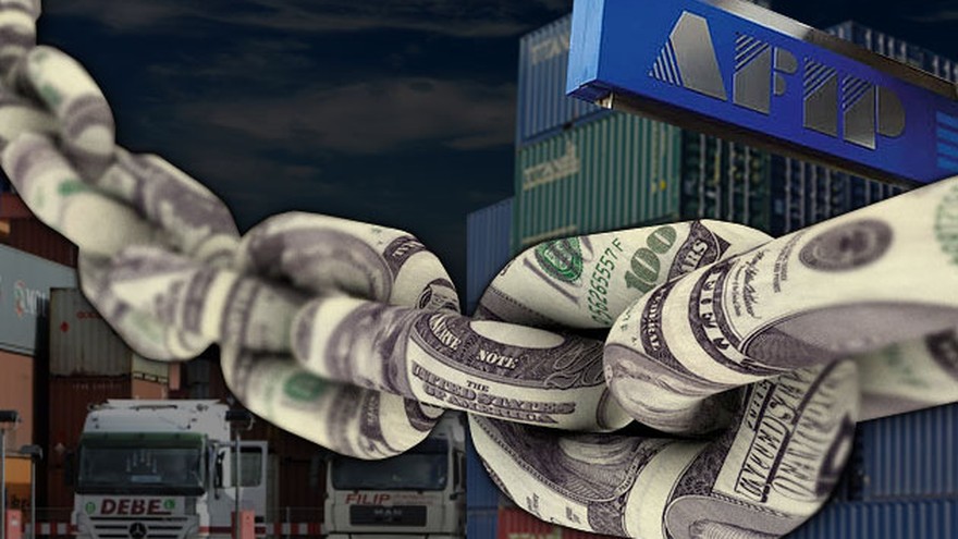 Se refuerza el control de los dólares y la AFIP endurece el cerrojo importador con polémica medida