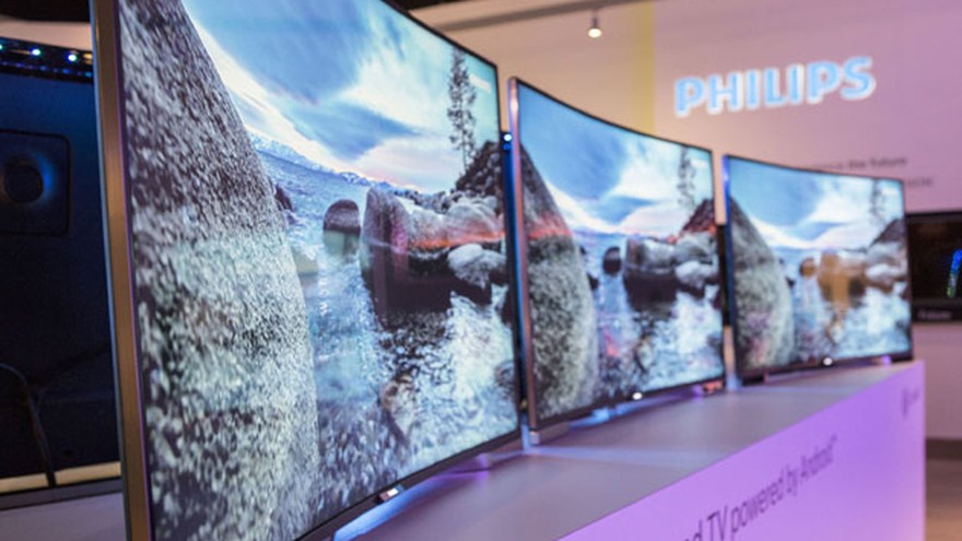 Las pantallas curvas crecen en TV y celulares: ¿cuáles son las ventajas de los "displays" que le escapan a lo plano?