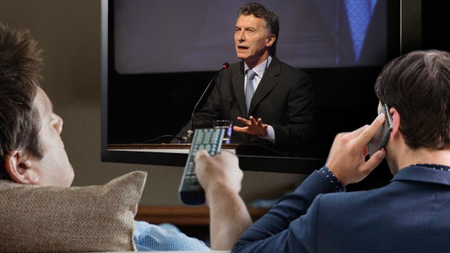 Con dominio del AFSCA, Macri entra en la pulseada por multimillonario negocio entre Clarín y las telcos