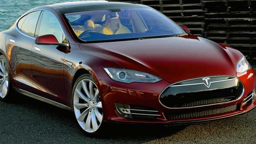 Tesla revelará el 31 de marzo su primer auto masivo, el Model 3
