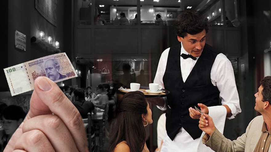 Marketing de crisis: al filo de la ilegalidad, comercios otra vez recurren a "promos" por pago en efectivo