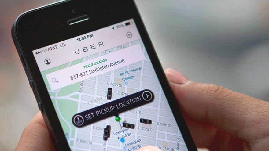 Polémica sin fin: ¿hay un guiño del Gobierno a Uber para que preste su servicio durante el paro general?
