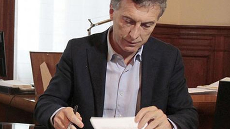 ¿Cuántos decretos de necesidad y urgencia se firmaron en la era Macri?