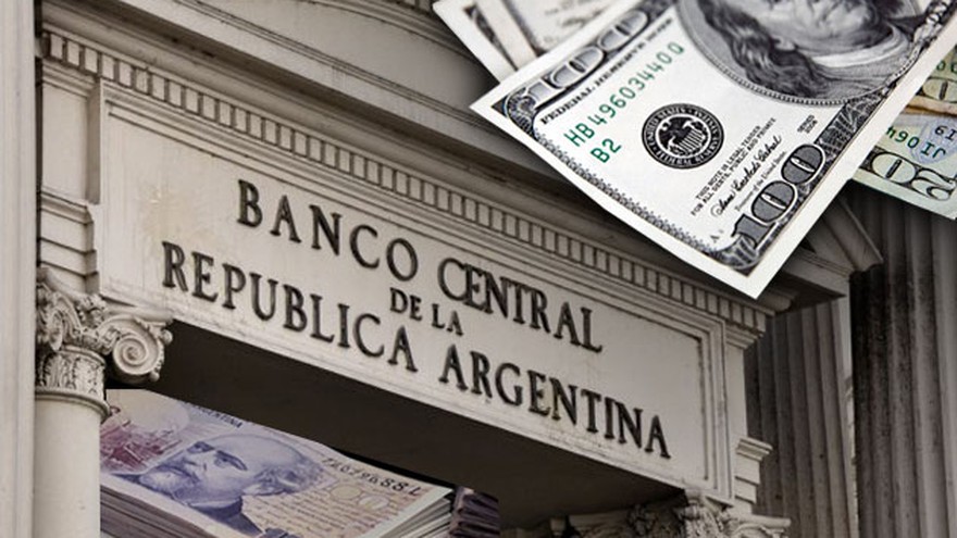 El Banco Central volvió a intervenir en el mercado e hizo retroceder al dólar mayorista