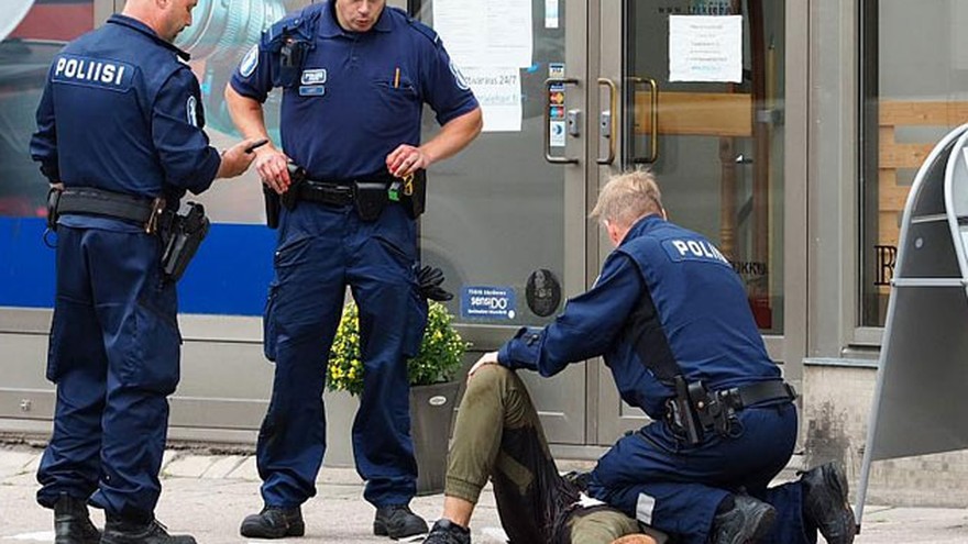 Europa en alerta máxima: a los atentados en Barcelona se suman ataques en Finlandia y Alemania que dejan 3 muertos